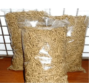 Granulés de bois de qualité supérieure, diamètre 6-8 mm, sacs PP de 15 kg, 4300 Kcal/kg - Product Image 1