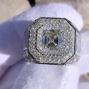 แหวนหมั้นเพชรสำหรับผู้ชายที่โตแล้ว9.50tcw Asscher ความชัดเจนพร้อมใบรับรอง IGI สำหรับงานแต่งงาน - Product Image 1
