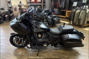 COMPRE Motocicleta de Turismo For-Indian Challenger Dark Horse 112 2026 LISTA PARA CONDUCIR con Sistema de Audio PowerBand en Venta - Product Image 6