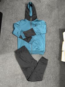 Vêtements de sport pour femmes personnalisés OEM Survêtements personnalisés Active Wear Jogging avec personnalisation 100% Ensemble 2 pièces pour femmes - Product Image 4