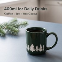 Mug Natal Keramik 400ml Cangkir Kopi Teh dengan Desain Pohon Holly dan Kepingan Salju, Kemasan Kotak Hadiah Liburan dengan Logo Kustom