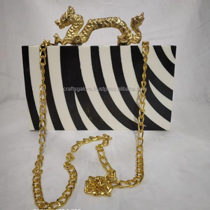 Vente en gros de pochettes élégantes en résine faites à la main sacs de soirée de luxe pour femmes sacs à main motifs pièces de monnaie mariages inspirés du design indien - Product Image 1