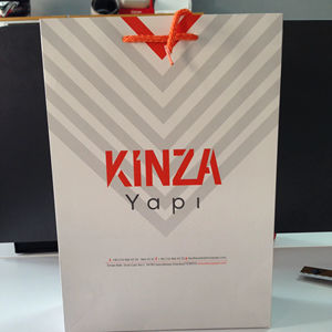 Sacs en papier de luxe élégants et recyclables en gros avec poignées, impression offset, couleurs et logo personnalisés pour l'emballage et l'usage domestique - Product Image 1