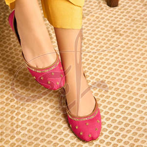 Calzado Khussa Profesional de Primera Calidad para Mujer, Suministro Directo de Fábrica, Diseño Moderno Estampado, Antideslizante, Personalizable - Product Image 4