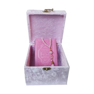 กล่องใส่เครื่องประดับ HEDYEL CROWNS สีแดงและสีดำ รุ่น M285 แบบปิดผนึก ขนาดพกพา พร้อมฝาปิดกำมะหยี่ และคำแปล ขนาด 9.5 ซม. x 13 ซม. - Product Image 2