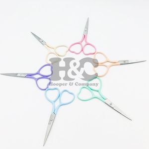 Tijeras para Cutículas de Acero Inoxidable con Hoja Recta, Color Rosa Dorado, Punta Afilada, Logotipo, Empaque Sostenible, Tijeras Mink - Product Image 1