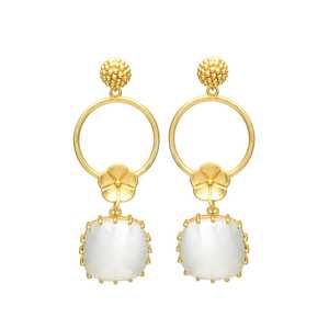 Nouvelles boucles d'oreilles pendantes dorées à motif floral avec pierre précieuse blanche Monalisa, plaquées or, pour femmes et filles, boucles d'oreilles tendance - Product Image 1