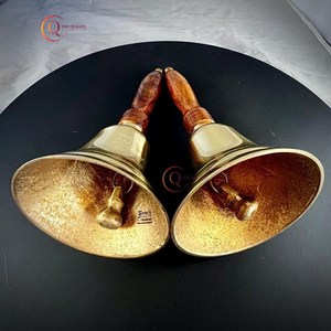Estilo antigo redondo Handmade <span class=keywords><strong>Jingle</strong></span> <span class=keywords><strong>Bells</strong></span> moderno do vintage para a decoração festiva do ornamento do Natal no hotel e no restaurante home