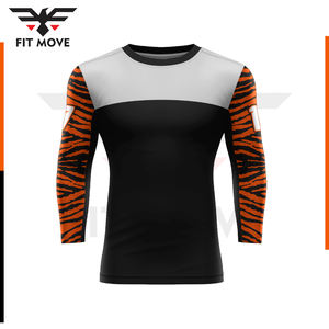 Diseño personalizado americano Combo conjunto transpirable anti UV fútbol rash guard con impresión digital Sudadera con capucha conjunto unisex servicio OEM - Product Image 5