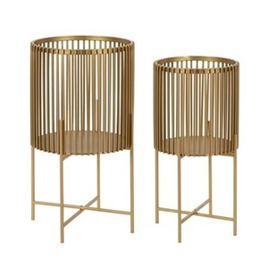 Jardinières suspendues en métal au design étonnant jardinière d'extérieur et d'intérieur pour la décoration de maison et d'hôtel à bas prix - Product Image 3