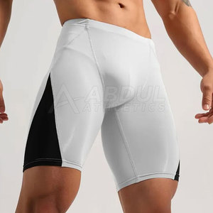 Shorts de compression élégants pour hommes avec un design ajusté et un tissu extensible doux, parfaits pour la salle de sport et l'entraînement - Product Image 2