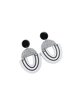 Boucles d'oreilles créoles géométriques classiques pour femmes, élégantes, en alliage plaqué or, tendance, fantaisie, pour fêtes et mariages, bijoux de mode, couleur noir et or - Product Image 2