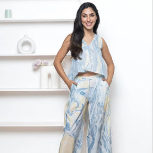 Conjunto de Top sin Mangas con Cuello en V y Estampado Floral Informal y Pantalones Largos hasta el Tobillo de Algodón Puro con Estampado Tie Dye - Product Image 1