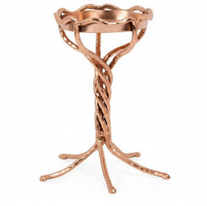 Porte-bougie élégant en aluminium fait à la main avec un design unique de tige torsadée, finition cuivre, pour mariage et décoration intérieure - Product Image 1