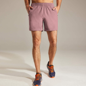 ชุดเสื้อยืดผู้ชายสำหรับวิ่งออกกำลังกายแบบลำลองเอวยางยืดสีพื้นระบายอากาศได้ดีสำหรับยิมวิ่งในฤดูร้อน - Product Image 4