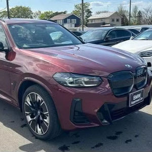 Limpio seminuevo iX3 2023 RHD DE LA BM-W - Product Image 1