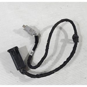 PORT USB FIAT Panda 3ème Série 07356915690 (12>) - Product Image 1