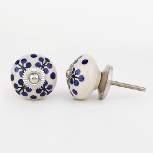 Bouton de tiroir blanc en céramique fabriqué à la main avec design bleu Boutons en céramique de haute qualité pour portes d'armoire Boutons en céramique décoratifs - Product Image 2