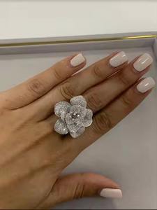 ชุดแหวนเพชรรูปดอกไม้สีขาวทอง14K ทำด้วยมือสำหรับการปลูกในห้องแลปค็อกเทลทรงกลมของขวัญการหมั้นสำหรับเธอ - Product Image 6