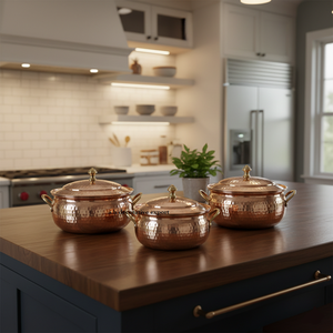 Ensemble de casseroles en cuivre martelé fait main, de luxe, pour buffet, avec poignées en laiton, écologique, compatible gaz et induction - Product Image 1