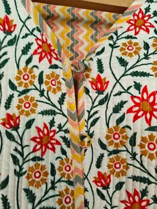 Chaqueta con estampado floral reversible de manga larga acolchada hecha a mano, abrigo de invierno con estampado de bloques de estilo bohemio para primavera - Product Image 2