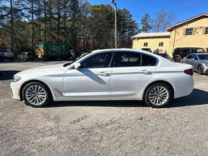 บีเอ็มดับเบิลยู ซีรีส์ 5 รุ่น 530i ปี 2024 รถมือสอง 4 ประตู SUV พวงมาลัยซ้าย ภายในตกแต่งด้วยหนัง หลังคาพาโนรามิก ไฟหน้าซีนอน กล้องมองหลัง 360 องศา - Product Image 2