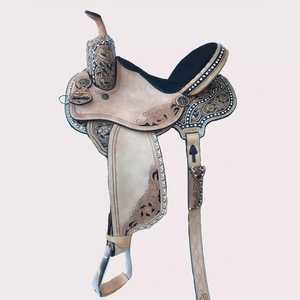 Ensemble de selle de course à barils en cuir blanc de qualité supérieure avec logo personnalisé, arbre en bois, équipement durable, sports et divertissement, plusieurs tailles - Product Image 1