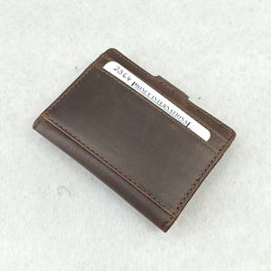 กระเป๋าสตางค์ใส่บัตรแบบวินเทจหนัง Crazy Horse สำหรับผู้ชายสามารถปรับแต่งโลโก้ได้แบบสลิม - Product Image 5