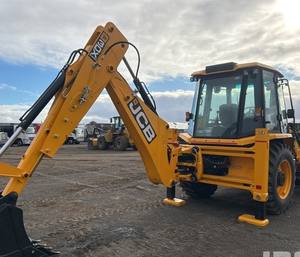 Chargeuse-pelleteuse compacte JCB 1CX 4x4 diesel, machine de construction avec chargeur frontal et pelle arrière, disponible à la vente - Product Image 3