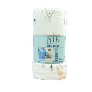 Vente en gros de couverture ultra-douce en molleton corail anti-bactéries quatre saisons pour bébé motif de dessin animé matelassé Western Quilt - Product Image 1