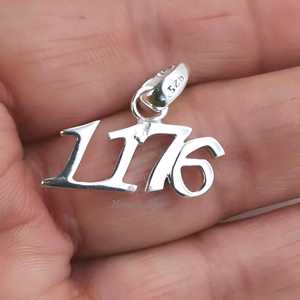 จี้หมายเลขเทวดา 1176 เงินสเตอร์ลิง ล็อกเก็ตแบบสั่งทำพิเศษ - Product Image 1