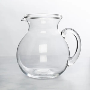 Carafe en verre gravée de luxe moderne pour eau, jus, vin - Faite à la main, capacité supérieure à 1L, décoration de table pour les fêtes - Product Image 5