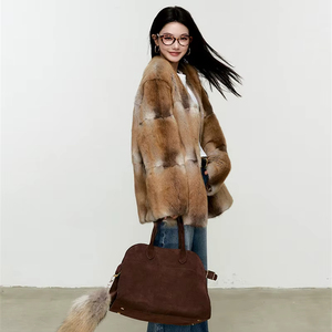 Cappotti in Pelliccia Sintetica di Muskrat per Donna in Offerta, Personalizzabili, Stile Corto, <span class=keywords><strong>Collo</strong></span> a V <span class=keywords><strong>Senza</strong></span> Colletto, Invernali - Product Image 1