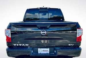 Nissan Titan SV 2015 - Product Image 2
