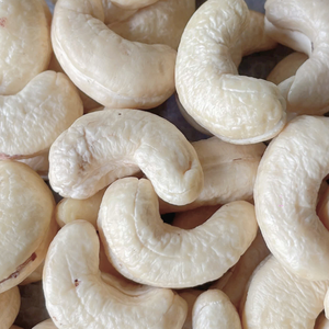 Noix de cajou crues 1 kg noix de cajou noix de cajou exportées à Dubaï, l'UE, Moyen-Orient - Product Image 1