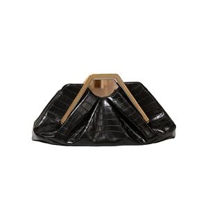 Sac à main plissé de couleur personnalisée en gros |   Sac à main à poignée dorée |   Sac fourre-tout tendance pour femmes - Product Image 1