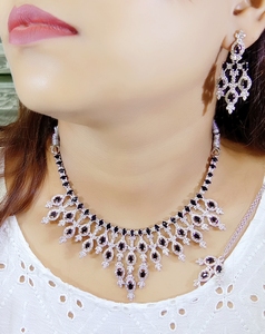 ชุดเครื่องประดับอินเดียสำหรับงานแต่งงานของขวัญงานหมั้นคุณภาพระดับพรีเมี่ยมคอลเลกชันเครื่องประดับสุดหรู - Product Image 2