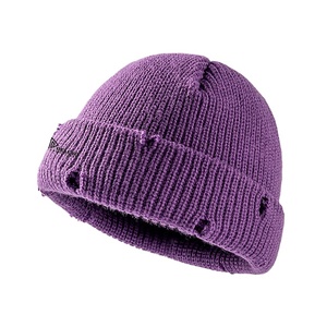 หมวกบีนนี่ถักแบบดิสเทรสหลากสี สไตล์ขาดๆ ทำจากอะคริลิก อุ่นสบาย ยืดหยุ่นได้ เหมาะสำหรับทุกเพศ สตรีทแวร์ รับทำโลโก้ตามสั่ง OEM - Product Image 1