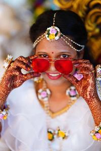 ชุดอุปกรณ์อาบน้ำชุดเครื่องประดับดอกไม้สีเหลือง-ชมพูชุดงานเลี้ยงออกแบบ mehendi สำหรับผู้หญิง - Product Image 2