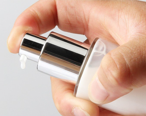 Juego de Envases Cosméticos Transparentes de 50 ml y 120 ml con Impresión de Logotipo en Color Personalizado, Frascos de Crema Recargables, Botellas de Loción, Botellas con Bomba de Spray - Product Image 6