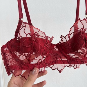 Sujetador de encaje para mujer con gancho en la espalda Correa ajustable Tanga de encaje de cintura baja Conjunto de bragas - Product Image 2