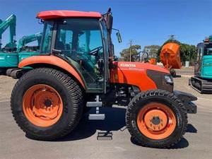 Tractor usado Kubota M7040 40Hp con cargador frontal Tractor usado de 4 ruedas para granjas - Product Image 3