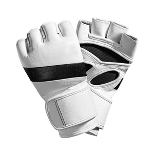 Meilleur prix Gants MMA de boxe demi-doigt pour hommes Service OEM Gants de poinçonnage en PU Fabriqués au Pakistan Matériau PVC - Product Image 3