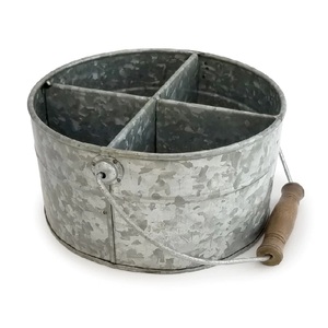 Porte-éponge unique et élégant en acier inoxydable Gadget de cuisine et de salle de bain durable Forme ronde enduite d'argent avec manche en bois - Product Image 5