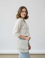 Sac à bandoulière carré pour femme, artisanal, en coton Dari, écologique, motif tissé à la main, par Craftstages International