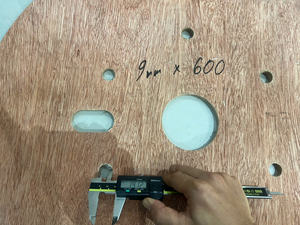 ไม้อัดยูคาลิปตัส WBP เมลามีน ปล่อยฟอร์มาลดีไฮด์ 15% มาตรฐาน E1 สำหรับม้วนสายเคเบิล ตัดตามแบบ CNC - Product Image 5