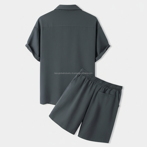 Ensemble décontracté pour homme sur mesure OEM - Chemise à manches courtes et short gris ardoise, tenue d'été 2 pièces - Product Image 2