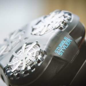 Afeitadora Eléctrica Inalámbrica para Hombre con Carga USB, Rotatoria, Uso en Seco/Húmedo, 60 Minutos de Autonomía, Triple Cuchilla, Resistente al Agua IPX7, Lavable, Recortadora Extraíble - Product Image 4