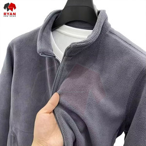 Veste en polaire de haute qualité pour hommes et femmes, fabriquée avec un matériau léger et chaud et une sensation intérieure confortable - Product Image 5