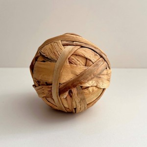 Balle interactive pour animaux de compagnie en jacinthe d'eau naturelle, balles à mâcher en gros, jouet d'activité pour la dentition - Product Image 1